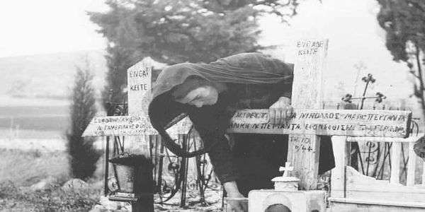 Η ΜΑΧΗ ΤΗΣ ΚΡΗΤΗΣ: ΜΙΑ ΑΘΕΑΤΗ ΟΨΗ