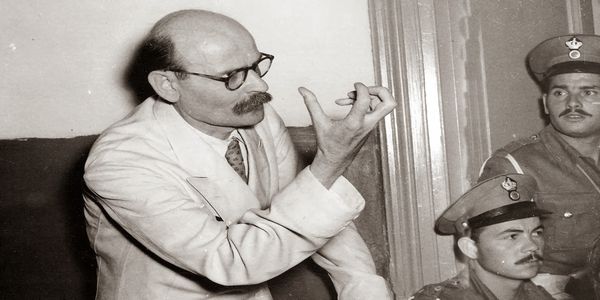 Η μέρα που σκοτώσαν τον Πλουμπίδη…