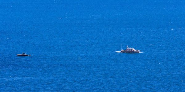 Κρήτη: Στη φυλακή οι δύο φερόμενοι ως διακινητές που κατηγορούνται ότι πέταξαν 22 νεκρούς μετανάστες στη θάλασσα