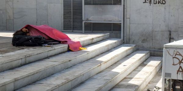 Φτώχεια, κακομοιριά και τρίχα στη μασχάλη