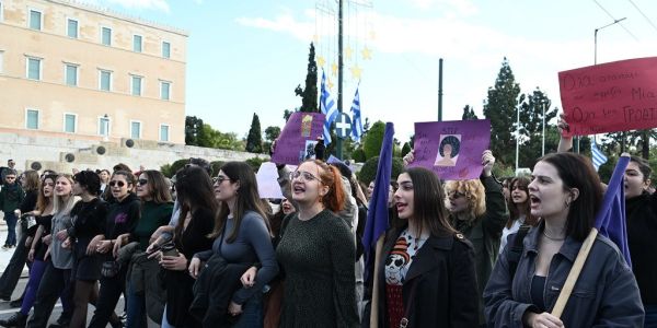 Η Ιστορία για τα γεγονότα, η τέχνη για όλα