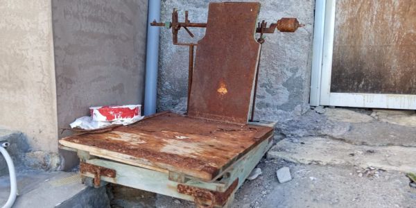 Η σκουριασμένη ζυγαριά μιας άλλης εποχής
