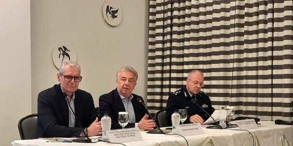 Σύσκεψη στο Ηράκλειο: Η στρατηγική του Υπουργείου Κλιματικής Κρίσης για τη φετινή αντιπυρική περίοδο
