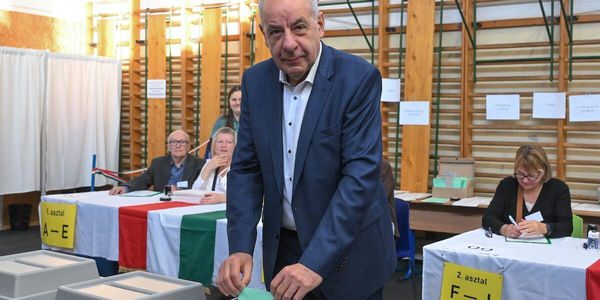 Εκλογές στην Ουγγαρία: Ρεκόρ προσέλευσης και καταγγελίες για νοθεία μεταξύ Όρμπαν – Μαγιάρ