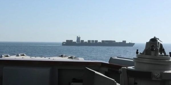 Ντόναλντ Τραμπ: «Αμερικανοί πεζοναύτες κατέλαβαν ιρανικό πλοίο στον Κόλπο του Ομάν»