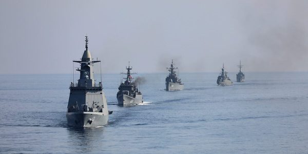 Ξανά κλειστά τα Στενά του Ορμούζ: Αδιέξοδο στις διπλωματικές επαφές ΗΠΑ και Ιράν την ώρα που φλέγεται ο Λίβανος