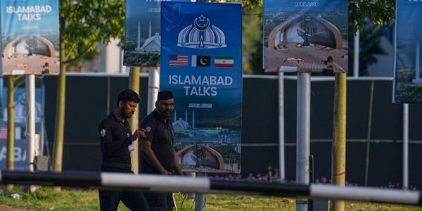 Στον «αέρα» οι συνομιλίες ΗΠΑ-Ιράν: Ακύρωσε το ταξίδι Γουίτκοφ-Κούσνερ ο Τραμπ – Αποχώρησε από το Πακιστάν ο Αραγτσί