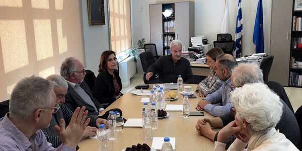 Στον καθηγητή Νεοελληνικής Φιλολογίας Στέφανο Κακλαμάνη προτείνεται να απονεμηθεί το Βραβείο «Νίκος Καζαντζάκης» του Δήμου Ηρακλείου για το 2025