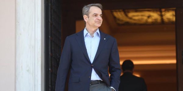 Το Μαξίμου βάλλει κατά της Ευρωπαϊκής Εισαγγελίας για να εξευμενίσει τη «γαλάζια» δυσαρέσκεια