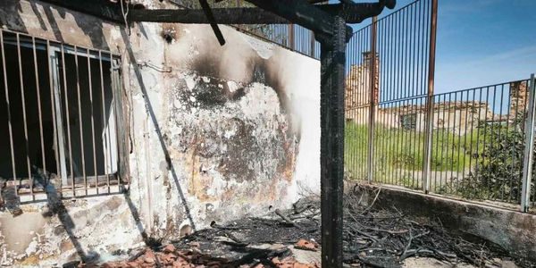 Χανιά: Πυρκαγιά σε σχολείο λόγω «του Ιούδα»