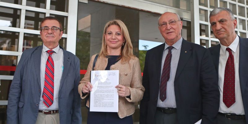 Στον Άρειο Πάγο η Μαρία Καρυστιανού: Κατέθεσε τα έγγραφα για την «ΕΛΠΙΔΑ για τη Δημοκρατία»