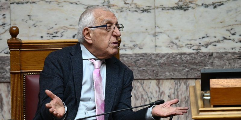 Έξαλλος ο Κακλαμάνης για τις διαρροές στην Επιτροπή Θεσμών – «Θα αναζητηθούν ευθύνες»