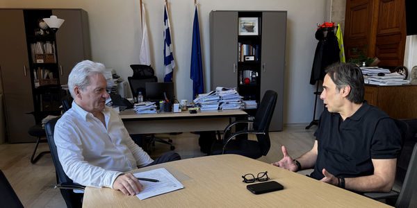 Συνάντηση του Δημάρχου Ηρακλείου Αλέξη Καλοκαιρινού με τον Αντιπρόεδρο της ΠΑΕ ΟΦΗ Ηλία Πουρσανίδη