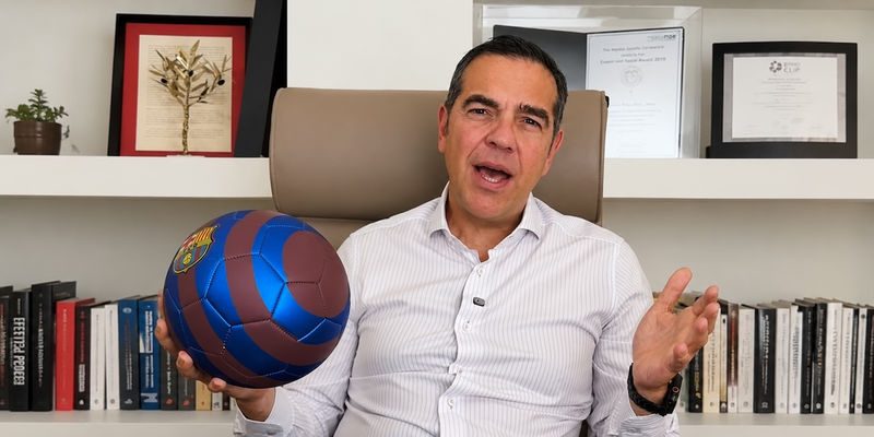 Τσίπρας: Με «άρωμα Μπαρτσελόνα» τα χρώματα του νέου κόμματος και το ραντεβού στο Θησείο (βίντεο)
