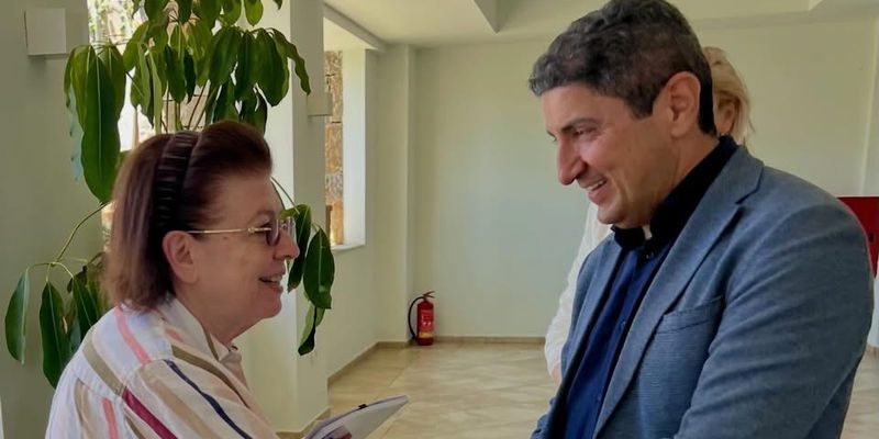 Λευτέρης Αυγενάκης: «Τα Λιοντάρια παραμένουν ανοιχτά – Η συντήρηση μετατίθεται για τον Σεπτέμβριο».