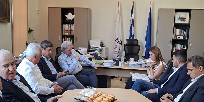 Συνάντηση του Δημάρχου Ηρακλείου με την Υπουργό Παιδείας Θρησκευμάτων και Αθλητισμού Σοφία Ζαχαράκη στη Λότζια