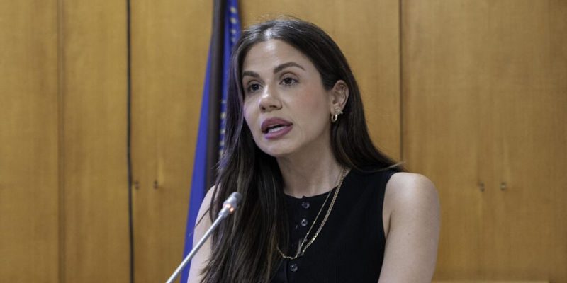 Ελένη Βατσινά: Η γνώση δεν μπορεί να είναι προνόμιο – Ο ρόλος και οι προκλήσεις των Κέντρων Ξένων Γλωσσών