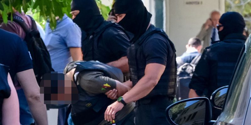 Στον εισαγγελέα ο 37χρονος παλαιστίνιος που φέρεται να είναι μέλος της Χαμάς και κατηγορείται για τρομοκρατία. Δευτέρα 8 Ιουνίου 2026 (ΤΑΤΙΑΝΑ ΜΠΟΛΑΡΗ / EUROKINISSI)