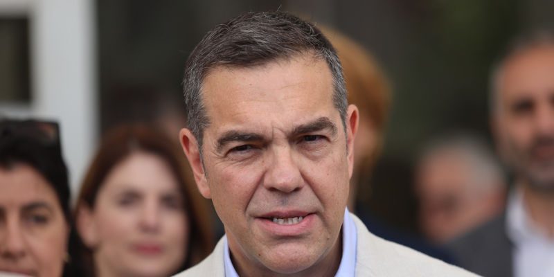 Νέος πάγος Τσίπρα σε ΣΥΡΙΖΑ παρά τη στήριξη από Φάμελλο: Καμία συνεργασία με κόμματα – Μήνυμα για τα ψηφοδέλτια