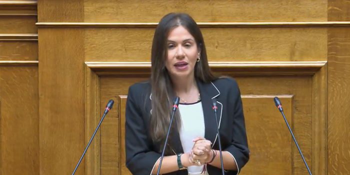 Ελένη Βατσινά: “Βέλη” στην Κυβέρνηση για τη Δομή Μεταναστών στο Ηράκλειο (Βίντεο)