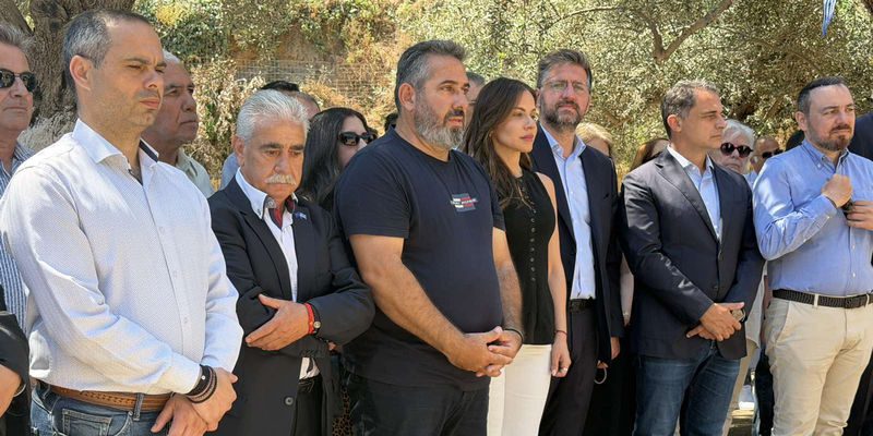 Στην τελετή τιμής και μνήμης για τον Αντώνιο Μιχελιδάκη στη Ροδιά, η Ελένη Βατσινά