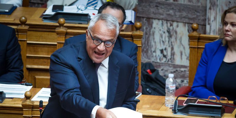 Συζήτηση στην Ολομέλεια της Βουλής των άρθρων και του συνόλου του σχεδίου νόμου "Ενίσχυση των τουριστικών υποδομών και της τουριστικής εκπαίδευσης, επικαιροποίηση του πλαισίου άσκησης του επαγγέλματος των ξεναγών και των χρονομεριστικών μισθώσεων, ρυθμίσεις τουριστικών φορέων και άλλες διατάξεις για την ενίσχυση του τουρισμού", Πέμπτη 11 Ιουλίου 2024. 
(ΓΙΩΡΓΟΣ ΚΟΝΤΑΡΙΝΗΣ/EUROKINISSI)