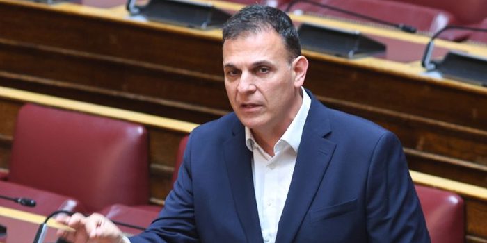 Παραιτήθηκε ο Γιώργος Καραμέρος από τον ΣΥΡΙΖΑ και από τη θέση του βουλευτή