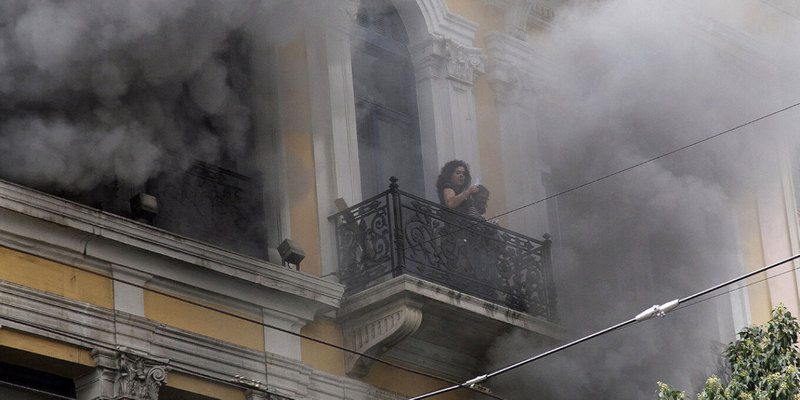 Συνελήφθη στη Βρετανία η 46χρονη που κατηγορείται για τον εμπρησμό στη Marfin