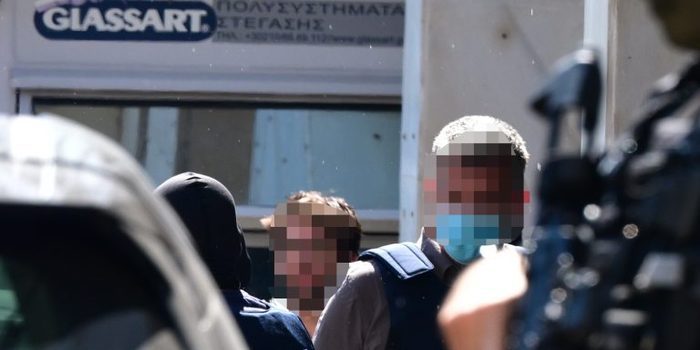 Marfin: Προφυλακιστέοι οι δύο κατηγορούμενοι για τον φονικό εμπρησμό της Marfin – Υπό κράτηση μέχρι την έκδοσή της στην Ελλάδα η 46χρονη