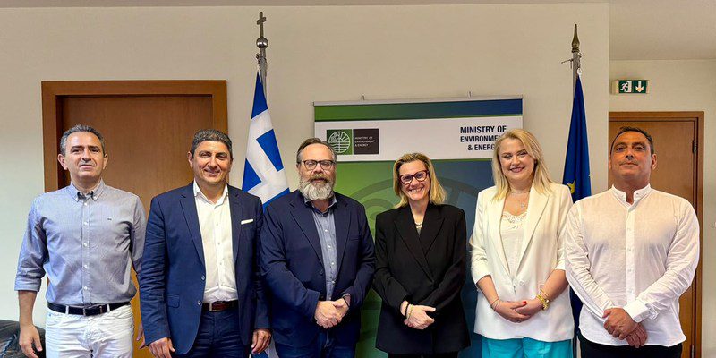 Με πρωτοβουλία Αυγενάκη στην Αθήνα η Διοίκηση του ΤΕΕ/ΤΑΚ – Στο τραπέζι λύσεις για δόμηση, οικισμούς, Κτηματολόγιο και πολεοδομία