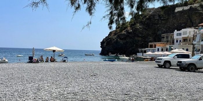 Ηράκλειο: 20χρονος με όπλο στο χέρι αναστάτωσε τους θαμώνες σνακ μπαρ στις Τρεις Εκκλησιές