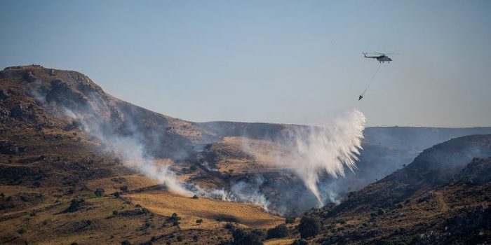 Πυρκαγιά στον Ξερόκαμπο Σητείας – Ήχησε το 112 για ετοιμότητα των κατοίκων